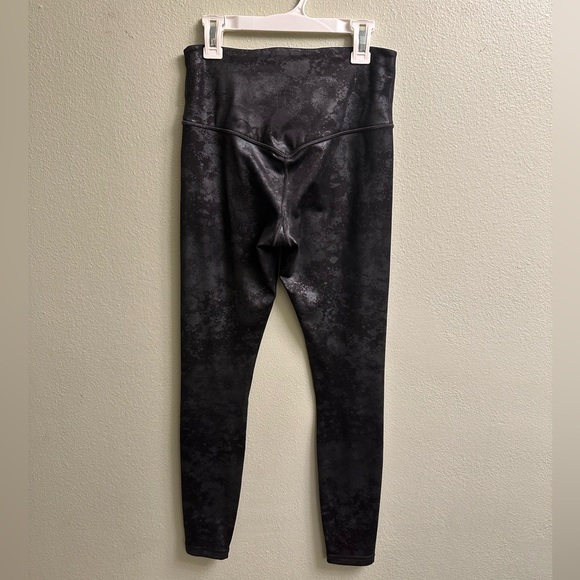 Athleta Elation Misty Lace Ultra High Rise Black Tights Size XS - Picture 7 of 11